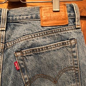 Levi’s Wedgie Mid-Rise Jeans